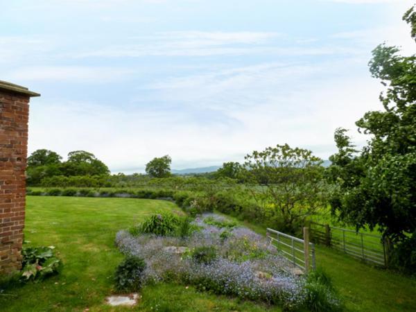 The Packing House Villa Severn Stoke Екстериор снимка