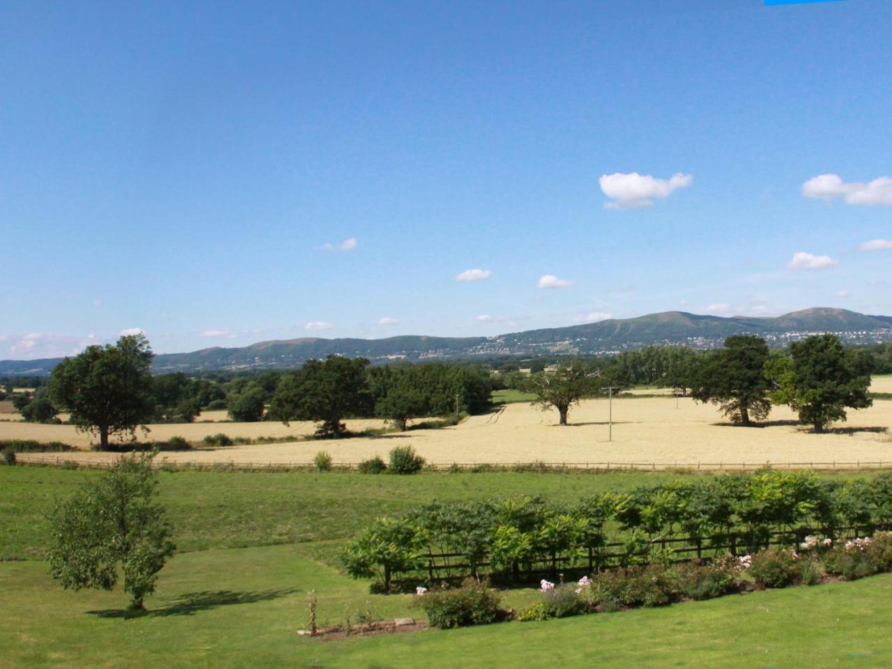 The Packing House Villa Severn Stoke Екстериор снимка